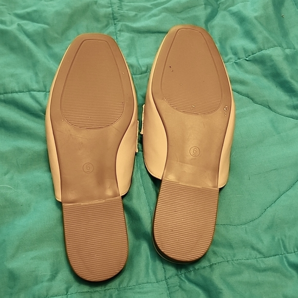 LAMHER Cute Mules with brass colored detailing - Picture 2 of 5